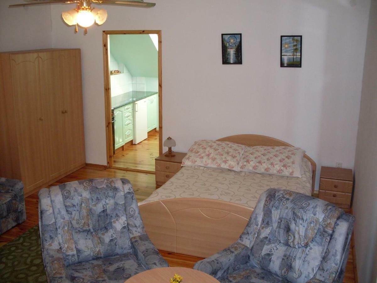Apartamenty Wakacyjne Nad Jeziorem Juksty Mragowo Exterior photo